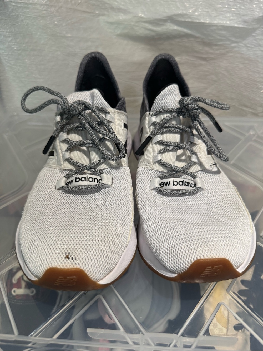 New Balance Fresh Foam ROAV v1 Men’s Size 9 White Gray Running Walking Shoes